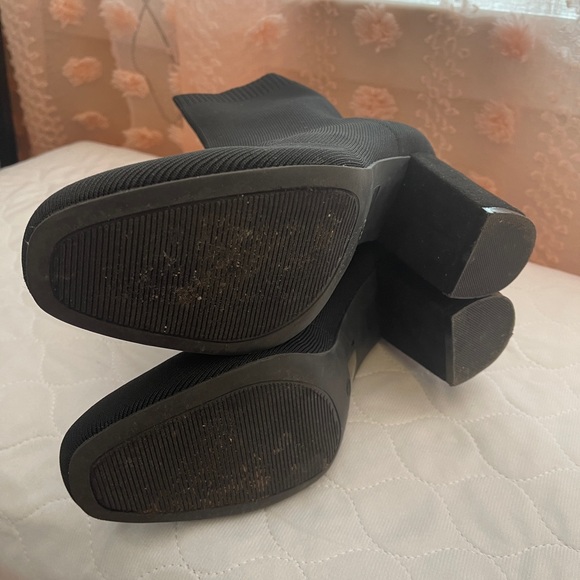 Mia black boots size 11 - Picture 4 of 5